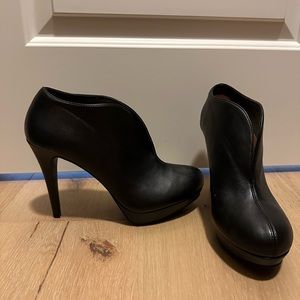 Audrey Brooke Perry ankle bootie